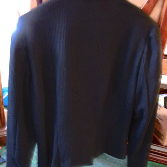 WOMEN'S BLACK TOP-BUTTONS ON THE SIDE-et VOUS-MEDIUM - Picture 7 of 12